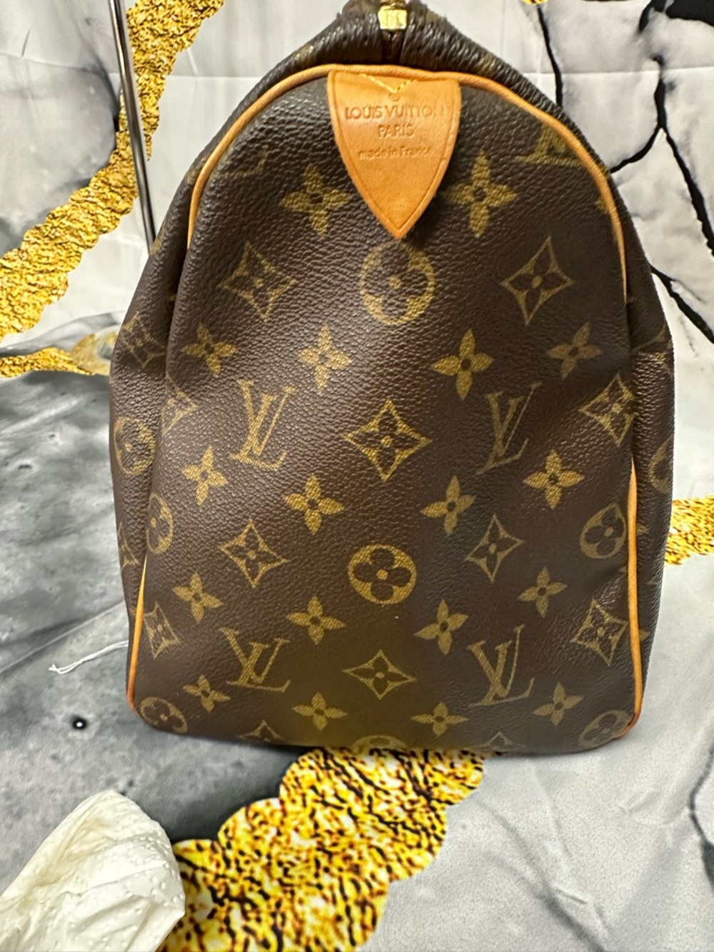 Louis Vuitton Speedy 40 Brown Monogram Canvas Handbag with Bow Charm - Picture 3 of 9